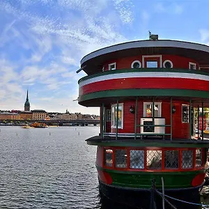 2* Båthotell Den Röda Båten